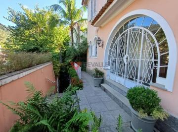 Casa · 276m² · 3 Quartos · 2 Vagas · Casa duplex à venda no Jardim Botânico: 276m², 3 quartos