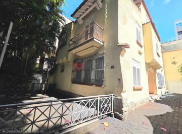 Casa · 300m² · 5 Quartos · 2 Vagas · Casa à venda em Laranjeiras: 300m², 5 quartos, R$ 2.500.000