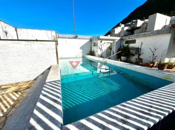 Apartamento · 670m² · 4 Quartos · 2 Vagas · Cobertura à Venda em Copacabana RJ, 670m², 4 Quartos, R$2,47Mi