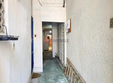 Casa · 292m² · 8 Quartos · Casa à venda em Botafogo: 292m², 8 quartos, R$ 1.190.000