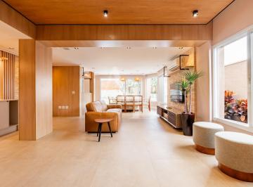 Casa · 297m² · 4 Quartos · 4 Vagas · Casa totalmente reformada à venda em Alphaville - Residencial 5