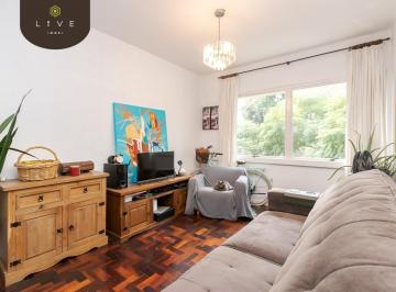 Apartamento · 105m² · 2 Quartos · Apartamento de frente ao Passeio Público, com 2 dormitórios amplos, uma sala aconchegante e um banhe