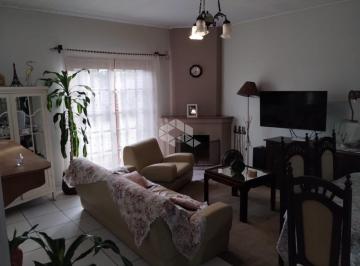 Casa · 216m² · 4 Quartos · 2 Vagas · Casa no Centro de Morro Redondo, com área total de 480 m² e área privativa de 216 m². 4 dormitórios 