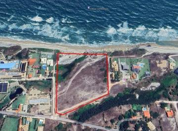 Terreno · 27800m² · Vendo terreno na Praia das Fontes com 160m de frente mar.
