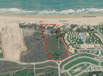 Terreno · 65000m² · Vendo terreno no Cumbuco com 65.000m² e 150m de frente mar.
