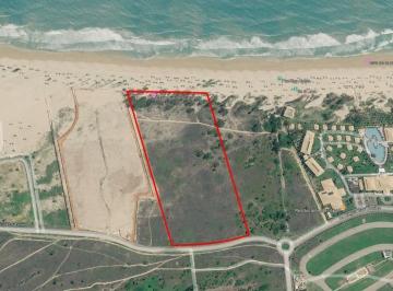 Terreno · 85000m² · Vendo terreno no Cumbuco com 85.000m² e 220m de frente mar.