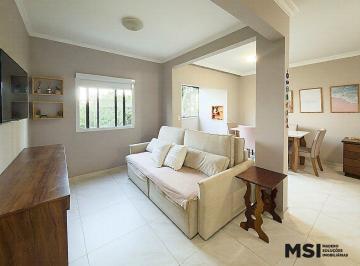 Apartamento · 72m² · 2 Quartos · 1 Vaga · Apartamento à venda no Abranches - 2 quartos, em frente ao Parque Tanguá