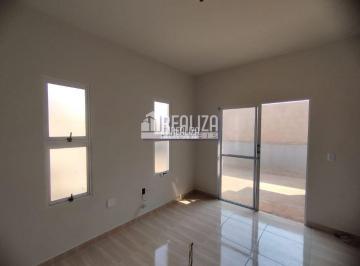 img0 · Casa com 3 Quarto(s) e 2 banheiro(s) para Alugar, 110 m² por R$ 1610 / Mês