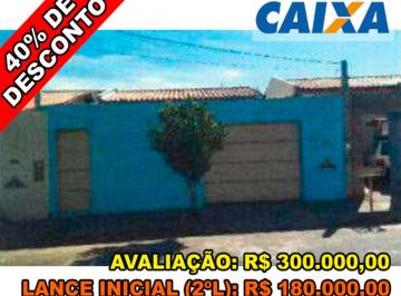 Casa de 2 quartos, Uberlândia · Casa com 200,21m² de área de terreno e 50m² de área privada - Uberlândia/MG