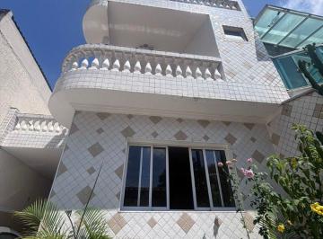 Casa de 3 quartos, Guarulhos · Sobrado à venda no Jardim Rosa de França com 272 m², 3 dormitórios, churrasqueira e 4 vagas