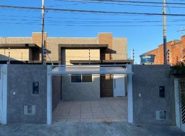 Casa · 125m² · 3 Quartos · 2 Vagas · Casa térrea com 3 dormitórios, suíte, área gourmet e 2 vagas em Bonsucesso