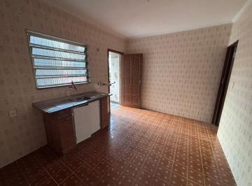 Casa · 30m² · 1 Quarto · Casa Picanço paralela a Av. Dr. Timóteo Penteado