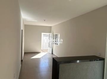Casa · 88m² · 2 Quartos · 1 Vaga · Casa com 2 quartos disponível para venda no bairro Segismundo Pereira em Uberlândia-MG