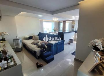 Apartamento · 165m² · 3 Quartos · 1 Vaga · Cobertura com 3 quartos sendo 1 suíte, disponível para Venda no bairro Granada em Uberlândia-MG