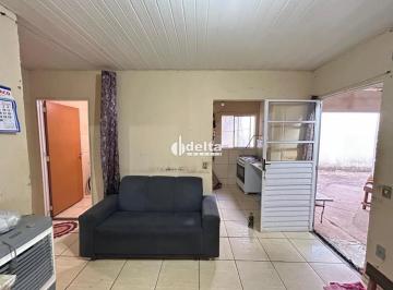 Casa · 200m² · 2 Quartos · 3 Vagas · Casa com 2 quartos disponível para venda no Bairro Residencial Pequis em Uberlândia-MG