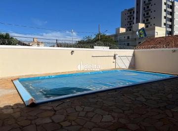 Comercial · 728m² · 6 Quartos · 4 Vagas · Casa comercial com disponível para locação e venda no bairro Santa Monica em Uberlândia - MG.