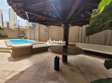 Apartamento · 185m² · 3 Quartos · 2 Vagas · Apartamento com 3 quartos, sendo 1 suíte, disponível para venda no bairro Osvaldo Rezende, em Uberlâ