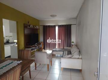 Casa · 150m² · 3 Quartos · 2 Vagas · Casa em condomínio com 3 quartos sendo 1 suíte disponível para venda no bairro Aclimação em Uberlând