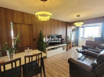 Apartamento · 83m² · 2 Quartos · 2 Vagas · Apartamento com 2 quartos sendo 1 suíte disponível para venda no bairro Centro em Uberlândia-MG