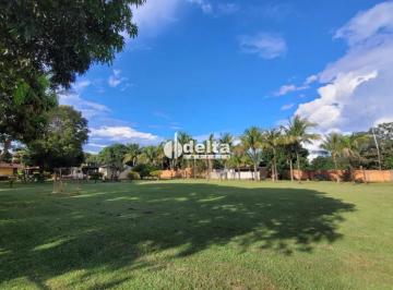 Rural · 5000m² · 5 Quartos · 20 Vagas · Chácara disponível para venda no Jockey Camping em Uberlândia-MG