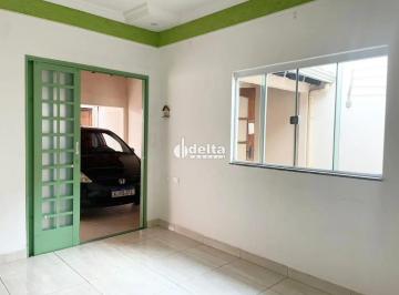 Casa · 250m² · 4 Quartos · 3 Vagas · Casa com 4 quartos sendo 2 suite disponível para venda no bairro Segismundo Pereira em Uberlândia-MG