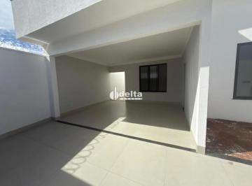 Casa · 250m² · 3 Quartos · 4 Vagas · Casa com 3 quartos sendo 1 suíte disponível para venda no bairro Laranjeiras em Uberlândia-MG