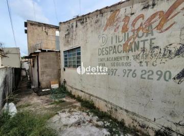 Terreno · 448m² · Terreno disponível para venda no bairro Osvaldo Rezende em Uberlândia-MG