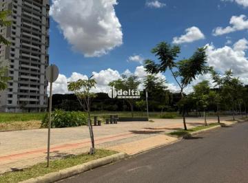 Terreno · 496m² · Terreno comercial disponível para venda bairro Granja Marileusa em Uberlândia-MG