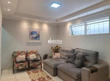Apartamento · 85m² · 3 Quartos · 1 Vaga · Apartamento com 3 quartos sendo 1 suíte disponível para venda no bairro Tabajaras em Uberlândia-MG