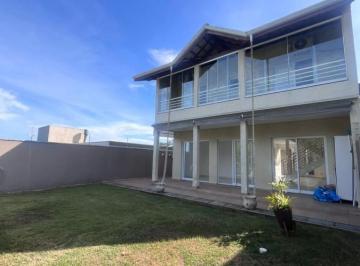 202605121546386241.jpg · Casa em Condomínio para Venda em Bragança Paulista, Santa Helena, 3 dormitórios, 3 suítes, 4 banheir