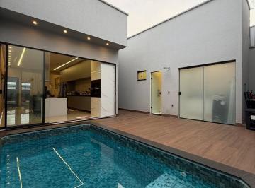 Casa de 3 quartos, Florianópolis · Casa à Venda em Florianópolis – Conforto, Exclusividade e Qualidade de Vida