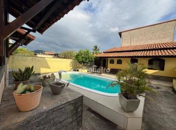 8cc49dcde1f1860575d890d4544ba76be51c2518 · Oportunidade no Centro da Cidade, Ponto Comercial, Casa com 4 Quartos, Piscina , 222 m² por R$ 1.800
