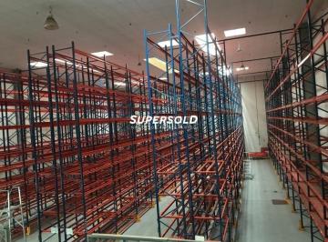 Comercial · 1582m² · 2 Quartos · 4 Vagas · Galpão Alugado para venda em condomínio em Campinas.
