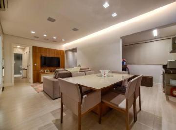 Casa en Venda de 3 quartos Jardim Deghi · Casa em Santana de Parnaíba com 195 m², 3 Quartos, Suíte e 2 Vagas de Garagem!