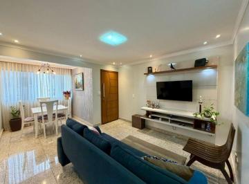 Apartamento de 2 quartos, Brasília · APTO 2 QUARTOS LUCIO COSTA - COM SUITE - REFORMADO E COM MOVEIS - GARAGEM COBERTA - VAZADO - FGTS