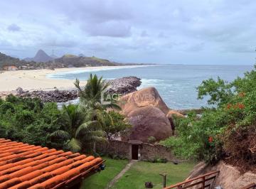 Casa · 180m² · 3 Quartos · Casa Linear em Condomínio com Acesso a Praia