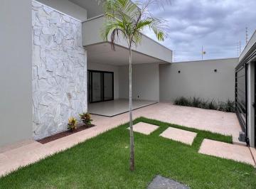 Casa de 3 quartos, Araguaína · Casa de Alto Padrão à Venda no Setor Santa Mônica – Conforto e Sofisti