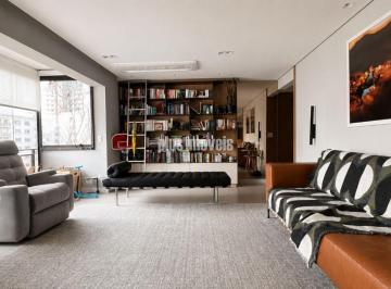 Apartamento · 143m² · 3 Quartos · 3 Vagas · Moema Pássaros! Reformado!