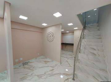 Comercial · 72m² · Rua 25 sul, loja comercial com mezanino com 72,76m², reformada com ar condiciona
