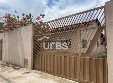 Casa · 141m² · 3 Quartos · 4 Vagas · Casa de Rua - Casa 3 quartos, sendo 1 suíte