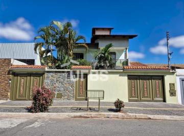 Casa · 328m² · 4 Quartos · 3 Vagas · Sobrado excelente jardim América