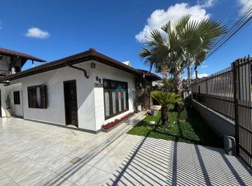 Casa · 195m² · 2 Quartos · 1 Vaga · Casa averbada e toda mobiliada no bairro Floresta em Joinville SC