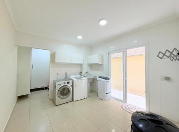 2ef9400a-a273-4fd9-ac5c-b4fc96f35c63 · Agradável sobrado para venda em Vila Pirituba com 4 quartos, sendo 4 suítes, 245m²