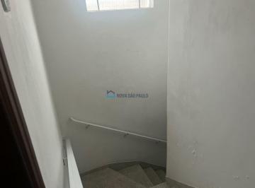Casa · 130m² · 2 Quartos · 2 Vagas · Casa com 02 quartos na região do Jabaquara.