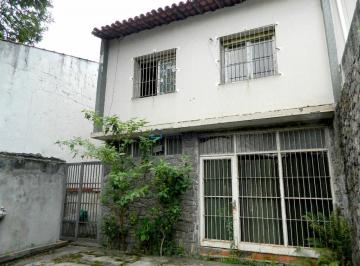 Casa · 140m² · 3 Quartos · 2 Vagas · Casa com 03 quartos na região do Campo Belo