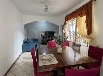 01 · Casa de 146m² com 4 quartos sendo 1 suíte em Barreiros