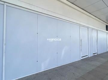 Localizada na valorizada Av. Embaixador Abelardo Bueno, nº 01, no Edifício Dimen · Loja Comercial à Venda no Edifício Dimension  Sofisticação e Estratégia para o Seu Negócio