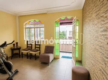 Casa · 700m² · 4 Quartos · 14 Vagas · Casa Residencial e Comercial com 817m²;, 4 Quartos, Piscina e várias vagas no Cachoeirinha – BH