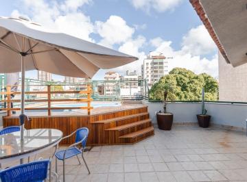 Apartamento · 205m² · 3 Quartos · 2 Vagas · Cobertura com Piscina em Prédio com Elevador no Bairro Chácara das Pedras - 3 dormitórios com 2 vaga