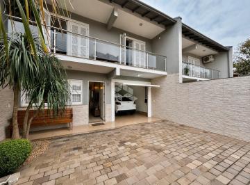 Casa · 140m² · 3 Quartos · 2 Vagas · CASA COM 140m² NO CENTRO DE ESTÂNCIA VELHA